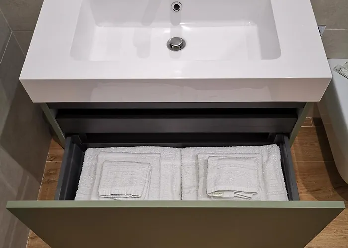 Cattaro 65 - Flexible Check-in Bari